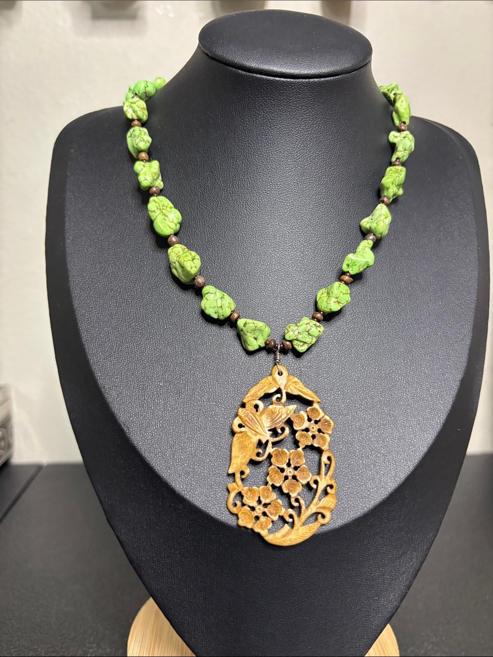 Green Turquoise Stone Tigers Eye Bead Necklace Carved Floral Butterfly Pendant
